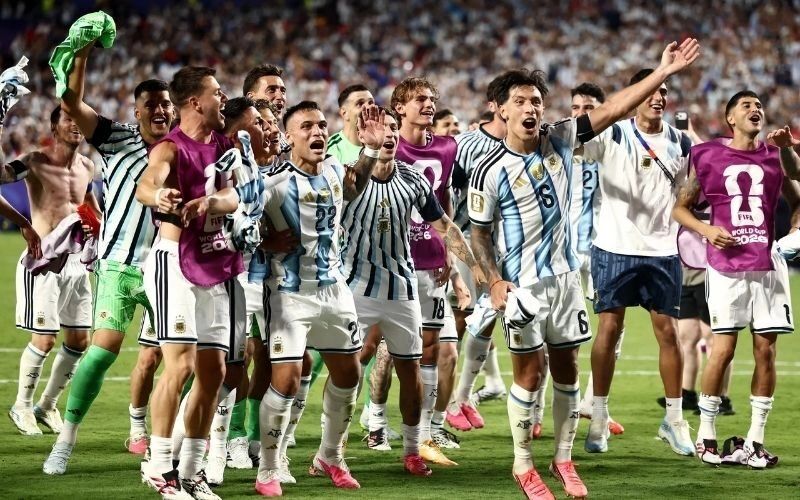 Dự đoán Anh hòa Argentina 1-1 tại bán kết World Cup 2026